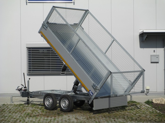 Eduard 2031-J-72 Rückwärtskipper mit Handpumpe – Bild 4