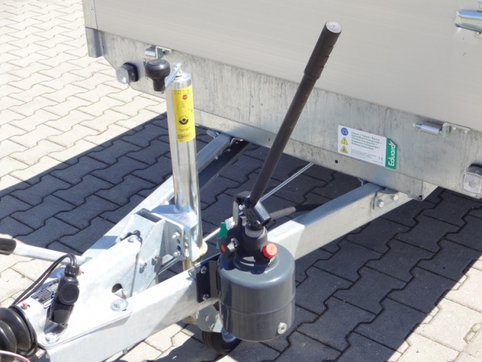 Eduard 1826-J-72 Rückwärtskipper mit Handpumpe – Bild 2