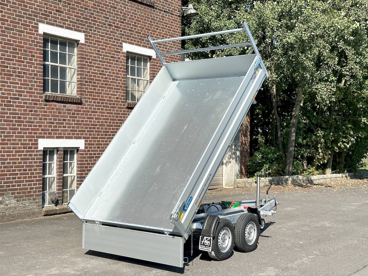 Cheval Liberté Debon PW2.4 LUX Dreiseitenkipper 2600 kg mit Elektrohydraulik – 300 x 180 x 35 cm – Bild 7