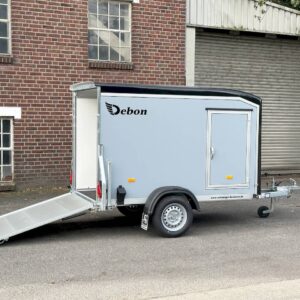 Cheval Liberté Debon C255 V2 Plywood Kofferanhänger 750 kg – Schwarz/Grau mit Seitentür