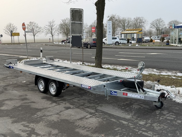 Saturn 3545 Fahrzeugtransporter